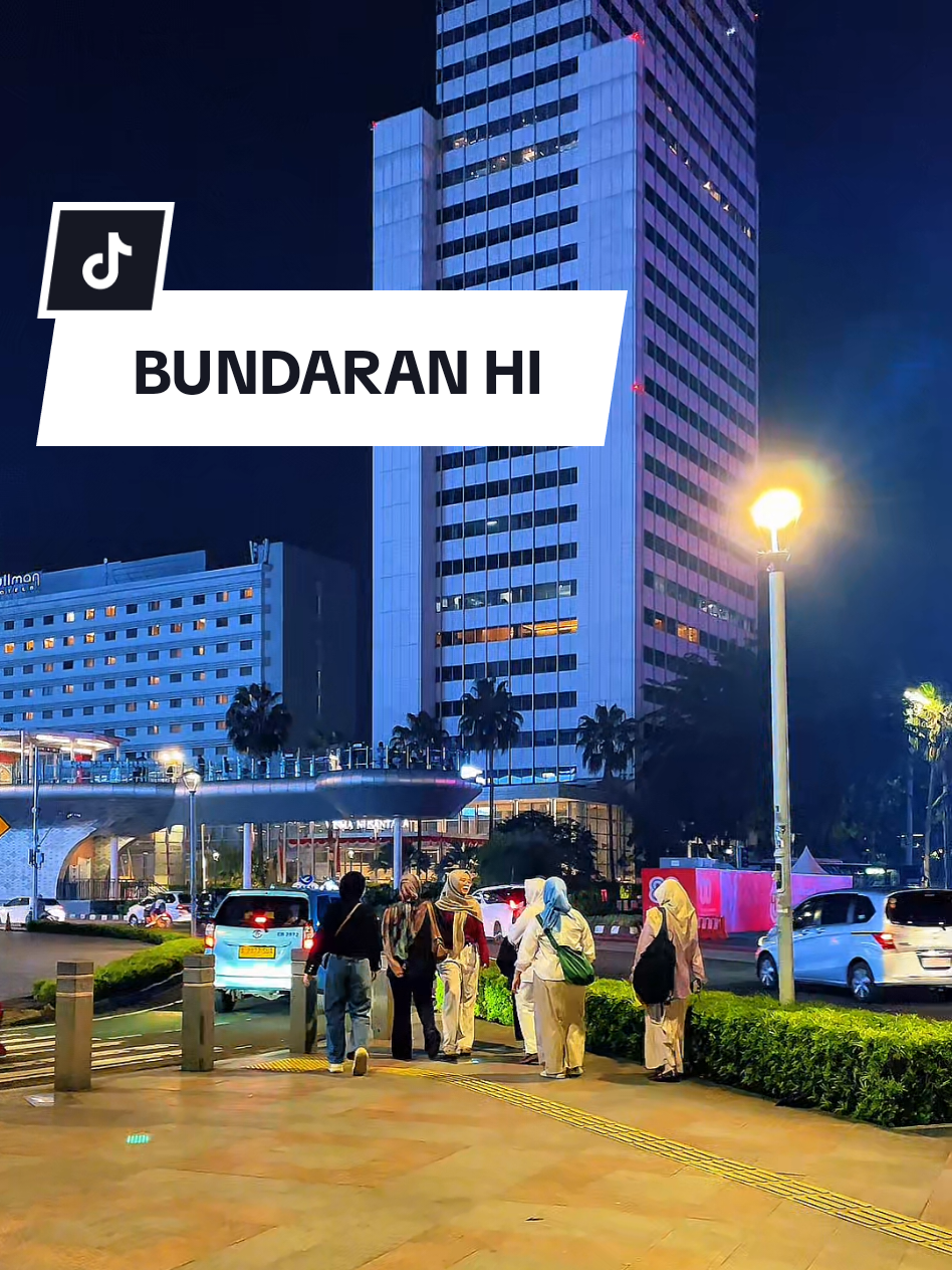 Bundaran HI Night Vibes  • • • #jakarta #bundaranhi #jakartaselatan #vibes #foryou 