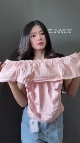 off shouldertop pink tergemas yang aku punya mana murce🥹💕  #offshouldertop #topwanita #atasanwanita #sabrinatop #fittedtop 