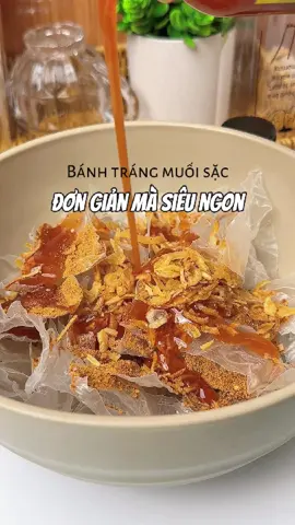 Bánh tráng trộn nhiều khi càng đơn giản càng ngon😋 #banhtrangmuoisac #banhtrangphoisuong #banhtrangtron #reviewanngon #fuongthieungu 