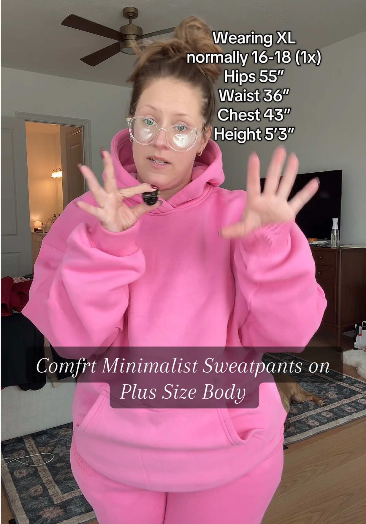 Bright pink sweatpants for the big booty Judy’s?! ✅ @Comfrt #comfrtsweatpants #comfrt #plussizetryon #pearshape #cozyseason 
