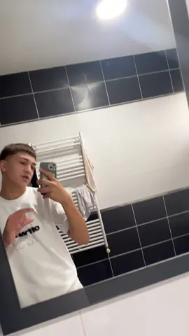 i kad je u patikama izgleda bruka🥶#foryou #fyp #viral_video #balkan 