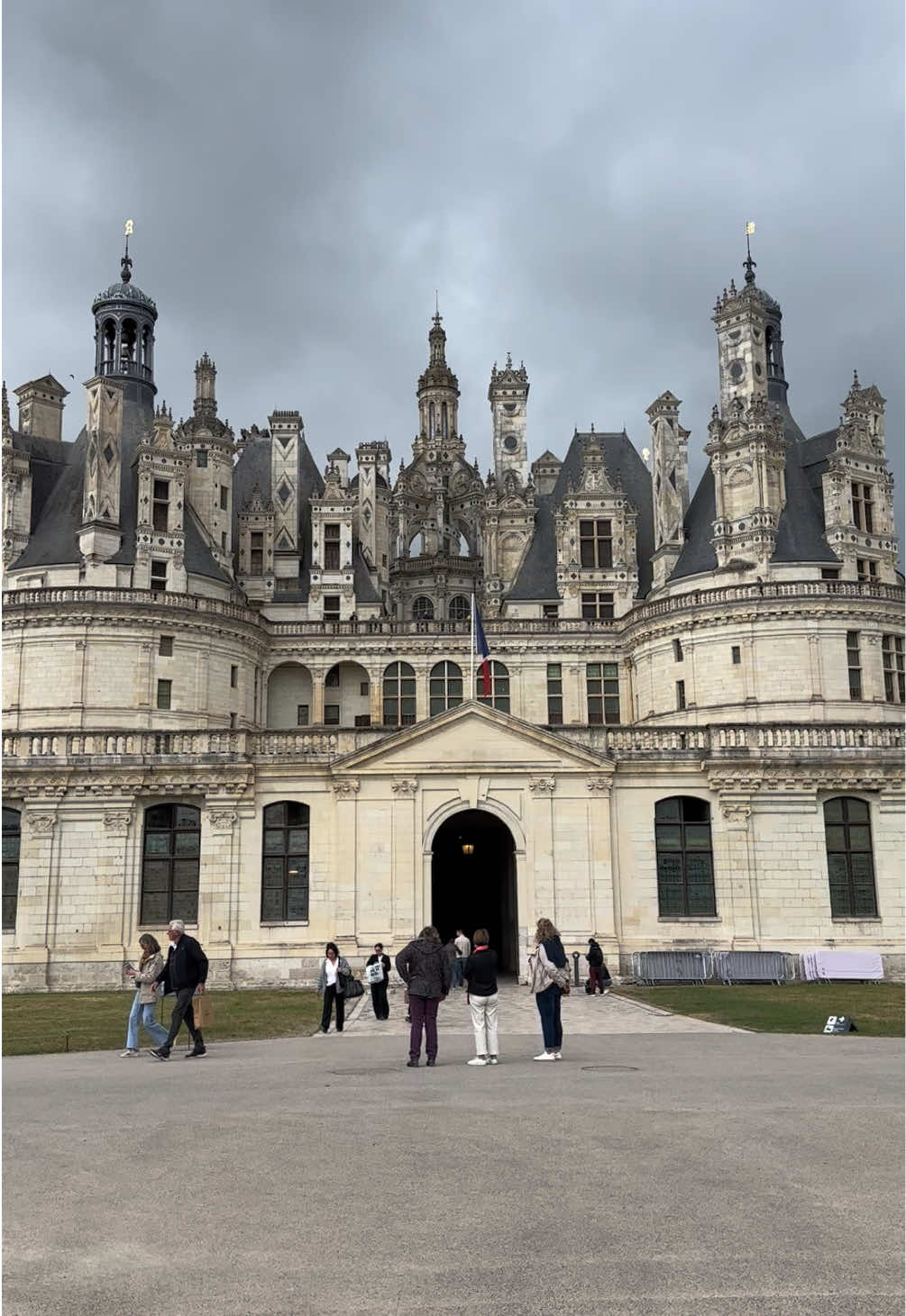 📍Chateau de Chambord, France🏰🇫🇷❤️ #epic #castle 