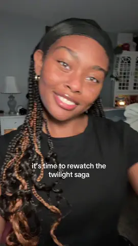 yt: tiffanyglowss 🎃 tut will be posted soon 😼🤎 #fallmakeup #tiffanyglowss #autumnaesthetic #blackgirlmakeup 