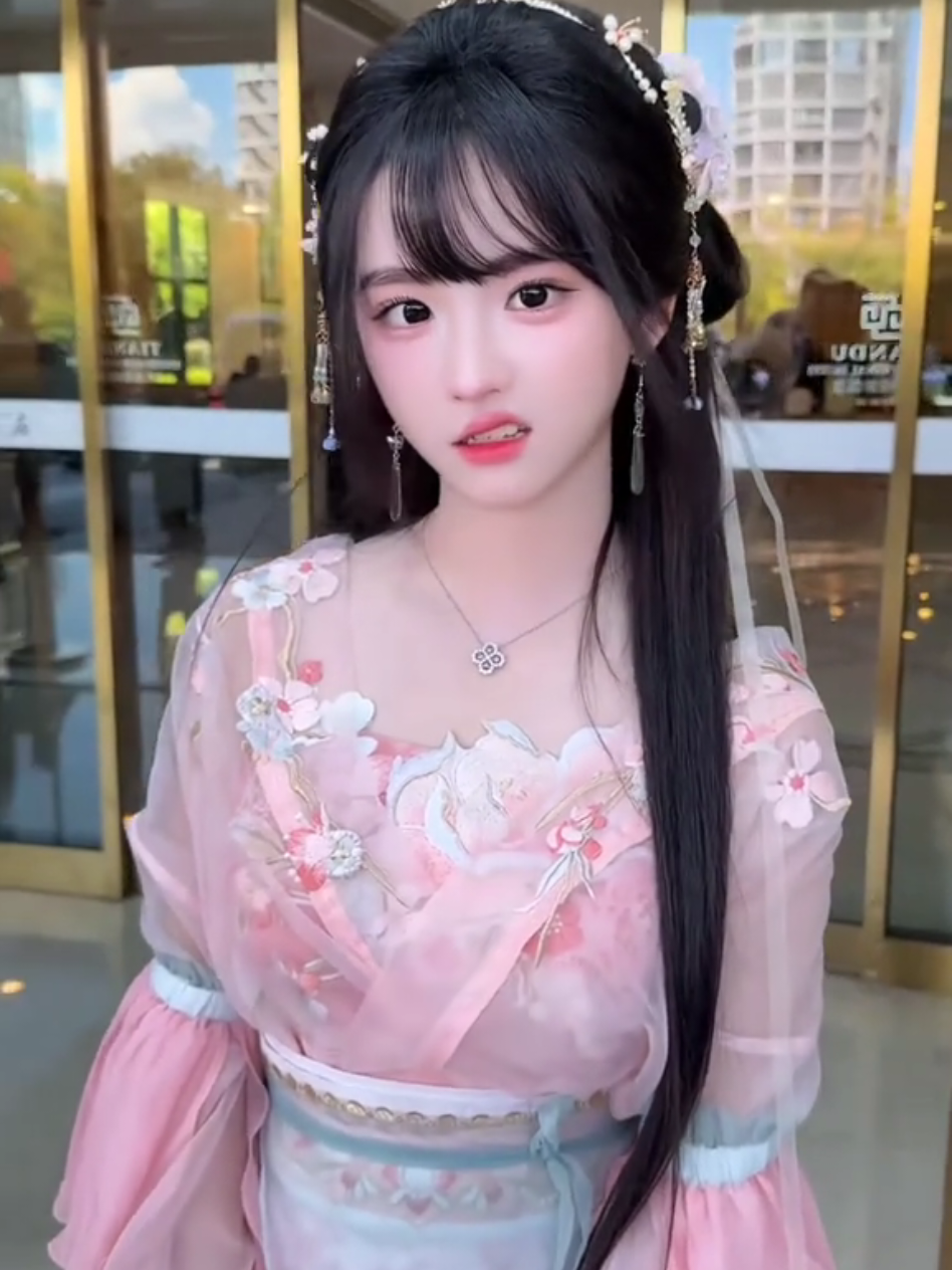 #张雅倩 一般好看的是张雅倩 