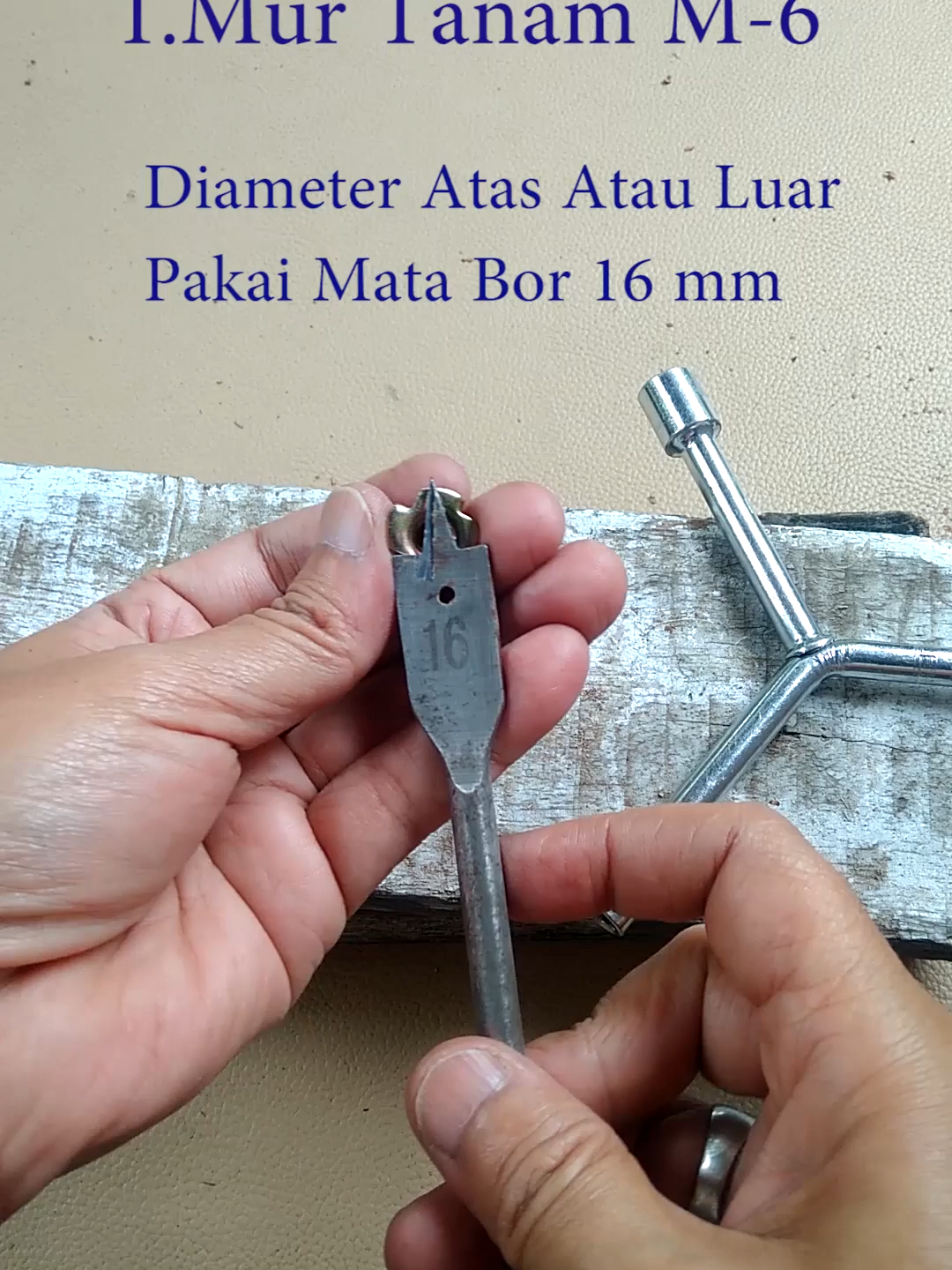 cara pakai pasang jenis mur tanam #lifehacks #ideascreativas #diyproject #spons #botolbekas #fypシ゚ #PAKU #MEJA #LifeHack #tutorial #kreatifitas #kaleng #gudanggaram #ide #DIY