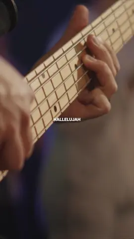 Hallelujah, praise the One who set me free Hallelujah, death has lost its grip on me You have broken every chain There's salvation in Your name Jesus Christ, my living hope 🙌 🙌 🙌 #WorshipMusic #LivingHope #ChristianMusic #PhilWickhamm #PraiseAndWorship #ChurchSongs