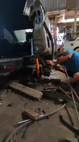 terlalu timur untuk dibaratkan, terlalu selatan untuk diutarakan  #mulyoabadiautobodyrepair #bodyrepair #reparasimobil #hondajazz #jazzge8 