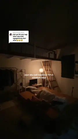Membalas @Медди biasanya malem emang kadang bunyi gerak2 diatas,cuma aku biarin ajaa mungkin cicakk,tapi ngeliat komennya pada serem jadi kepikiran😭😭