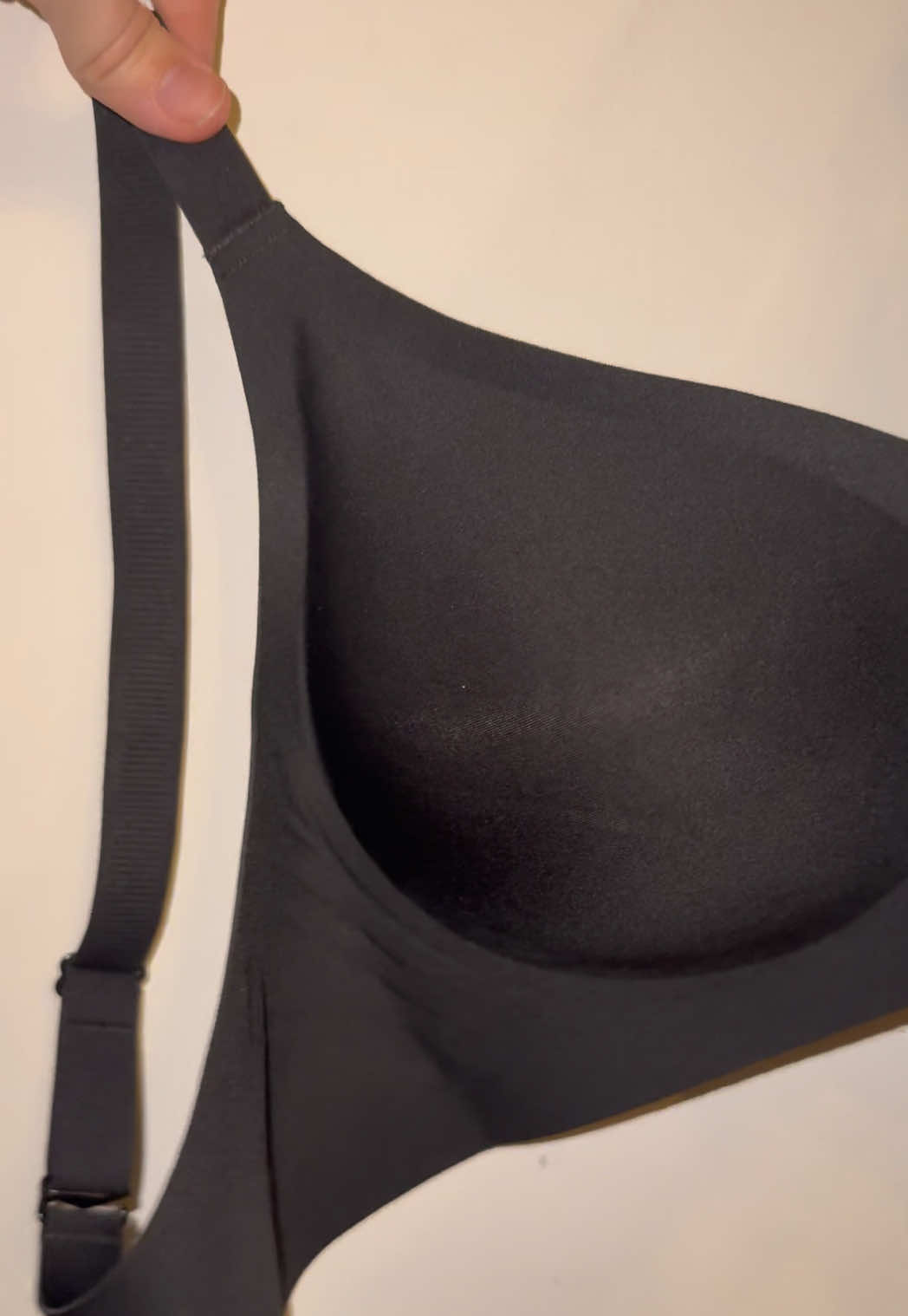 @Vrcomfy_Official A bra that gives you everything you need without wires  #vrcomfy #womensfashion #wirelessbra #jellybra 