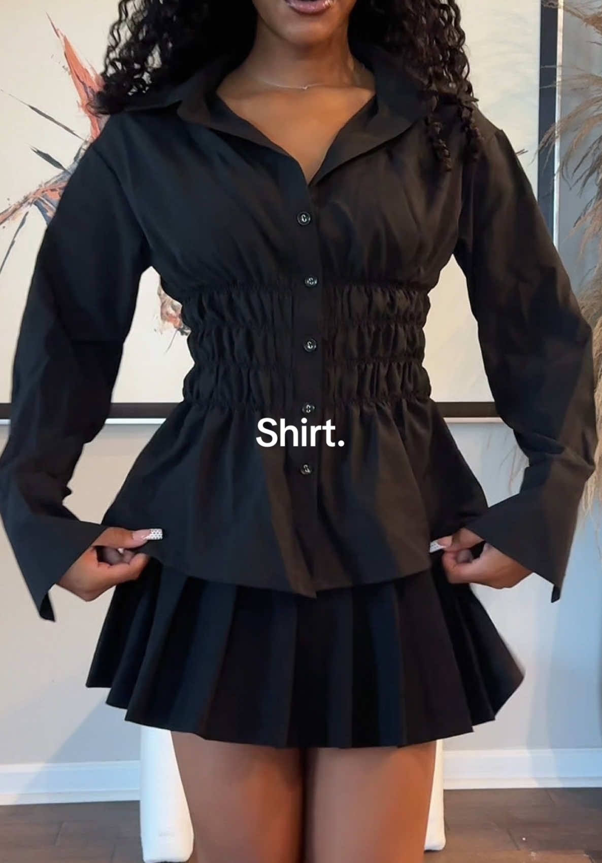 This Button Up shirt is so cute and also lightweight so you could wear this nowww 🖤 #womensfashion #buttonupshirt #tiktokshopfinds 