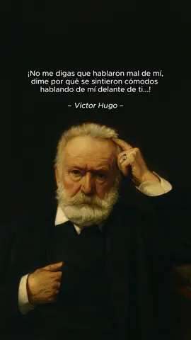 El veneno de la traición nunca llega solo. Siempre necesita cómplices. El que habla mal de ti, hiere con palabras. Pero el que lo escucha en silencio… apuñala con su complicidad. No todos los enemigos se declaran de frente. Algunos se disfrazan de amigos, asienten con la cabeza y guardan silencio. Y en ese silencio, revelan su verdadero rostro. No temas a los que te critican. Tema a los que sonríen contigo… y callan con ellos. Sigue a @gloriaestoica para verdades incómodas que cultivan claridad mental.