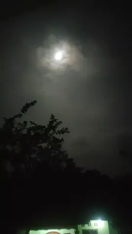 posisi bulan purnama sebelum gerhana #gerhana  #bulan  #gerhanabulan #penumbra 