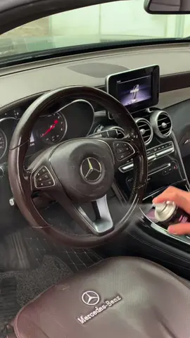 What's a luxury car ❓One that smells expensive inside🏎️ #CarDetailing #CarInterior #TikTokMadeMeBuyIt #PlásticosComoNuevos #BrilloProfundo✨   