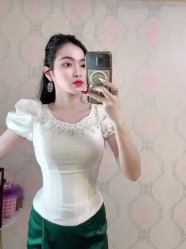 សូមបងៗប្រុសប្រុសកុំចូលខំមិនក្នុងរូបរបស់ខ្ញុំសូមអរគុណ🙏🏻🙏🏻