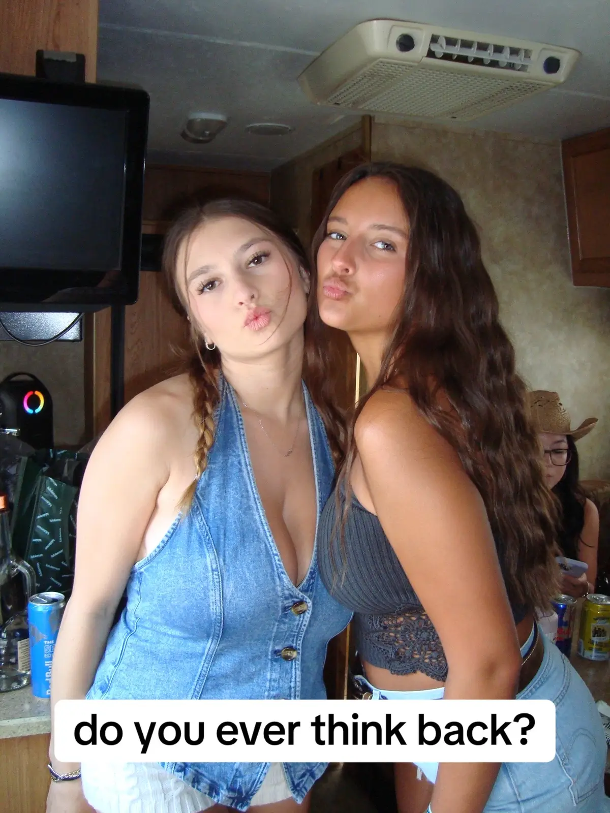 idc that i already used this pic i love it@jayden 