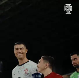 😂💛💛💛: #كريستيانو #alnassr #النصر #اكسبلورexplore #fyp #ronaldo #cristianoronaldo #رونالدو #ريال_مدريد #كريستيانو_رونالدو🇵🇹 #الشعب_الصيني_ماله_حل😂😂 #الاتحاد #الهلال #الاهلي #جدة #ترند #joaofelix 