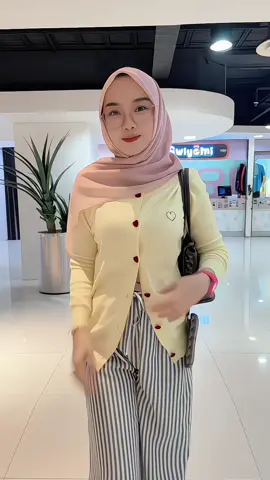 Gemeshh bgt ya ampuun cardigan lembut poll#OOTD #atasan #cardigan #fyp 