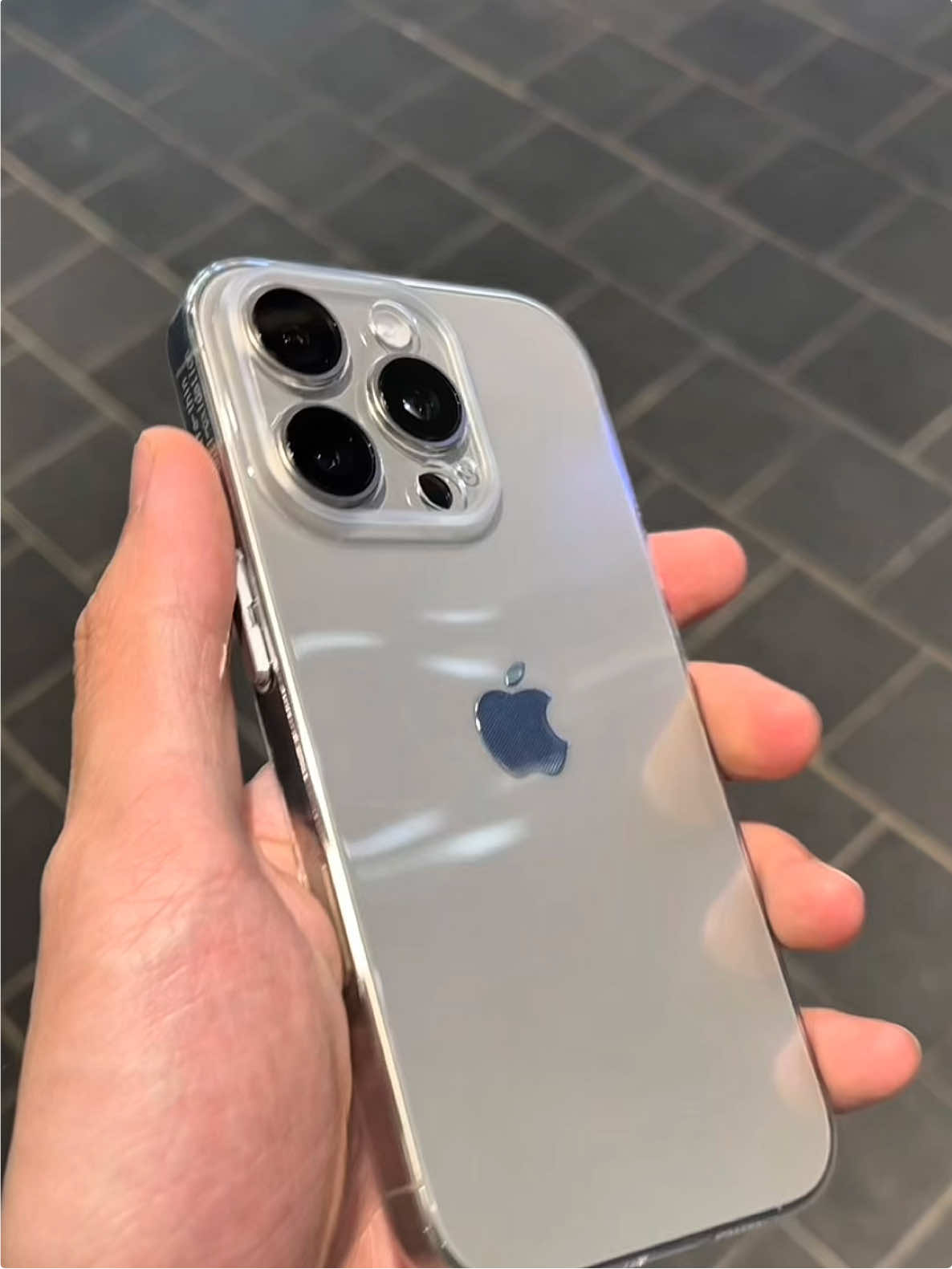Ốp mỏng đẹp khum #tonycase96 #oplungchongsoc #oplungiphone #oplungtrongsuot #tiktokshop99 