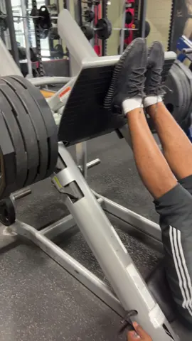 Leg day #foryou #fyp #viral #fypage #viralvideo #foryoupage #explore #fypageシ 