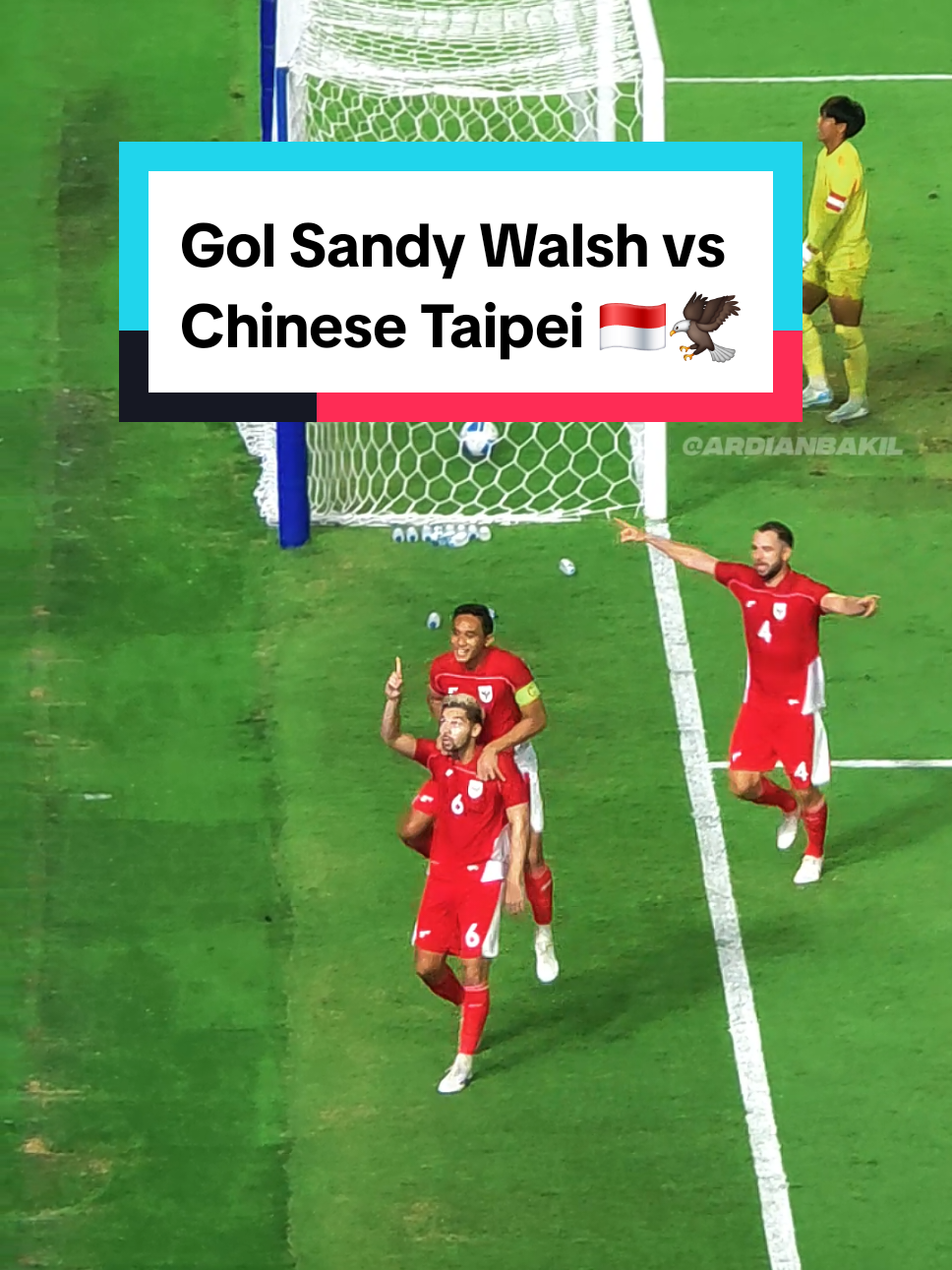Giving everything for the Garuda on his chest. 🇮🇩🦅 #sandywalsh #timnasindonesia #timnasday #gelorabungtomo 