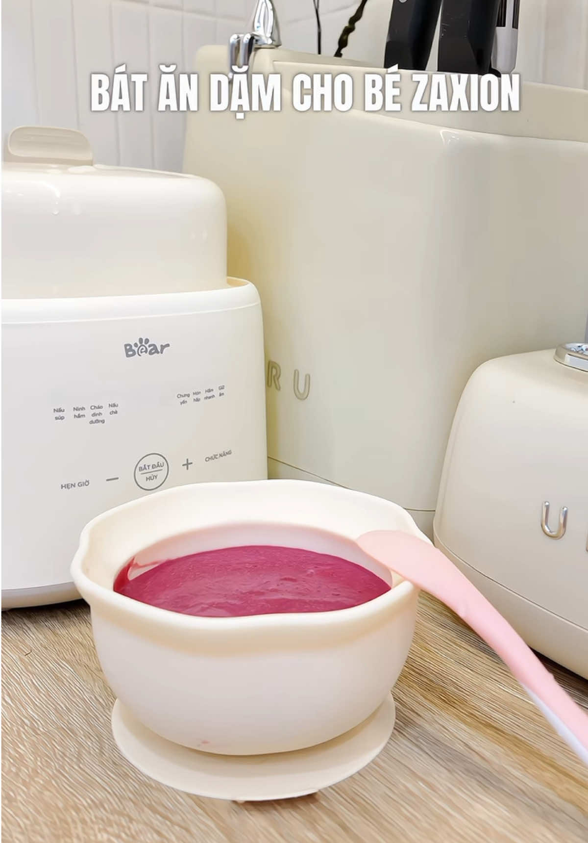 Chiếc bát ăn dặm xinh thực sự luôn á. #ananmommy #mebimsua #khayandam #batandam 