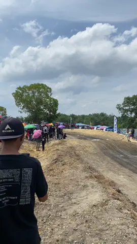 menyalaaa #habibgasper778  @atharalghifari23 @Doji ⚡️ #motorcross #155cc #team23 #ridhojion122🔥 