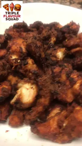 Ingredients: ⏩ 2-4 large chicken breasts, chopped into nugget-sized pieces ⏩ Sea salt ⏩ Black pepper ⏩ 2 tablespoons paprika ⏩ 1.5 tablespoons onion powder ⏩ 2 tablespoons baking powder ⏩ 1 tablespoon cornstarch ⏩ 1 teaspoon cayenne pepper (or more if you like it spicy) ⏩ 1–2 teaspoons cooking oil (optional, for extra moisture) #food #fyp #chicken #chickennuggets #homemade 