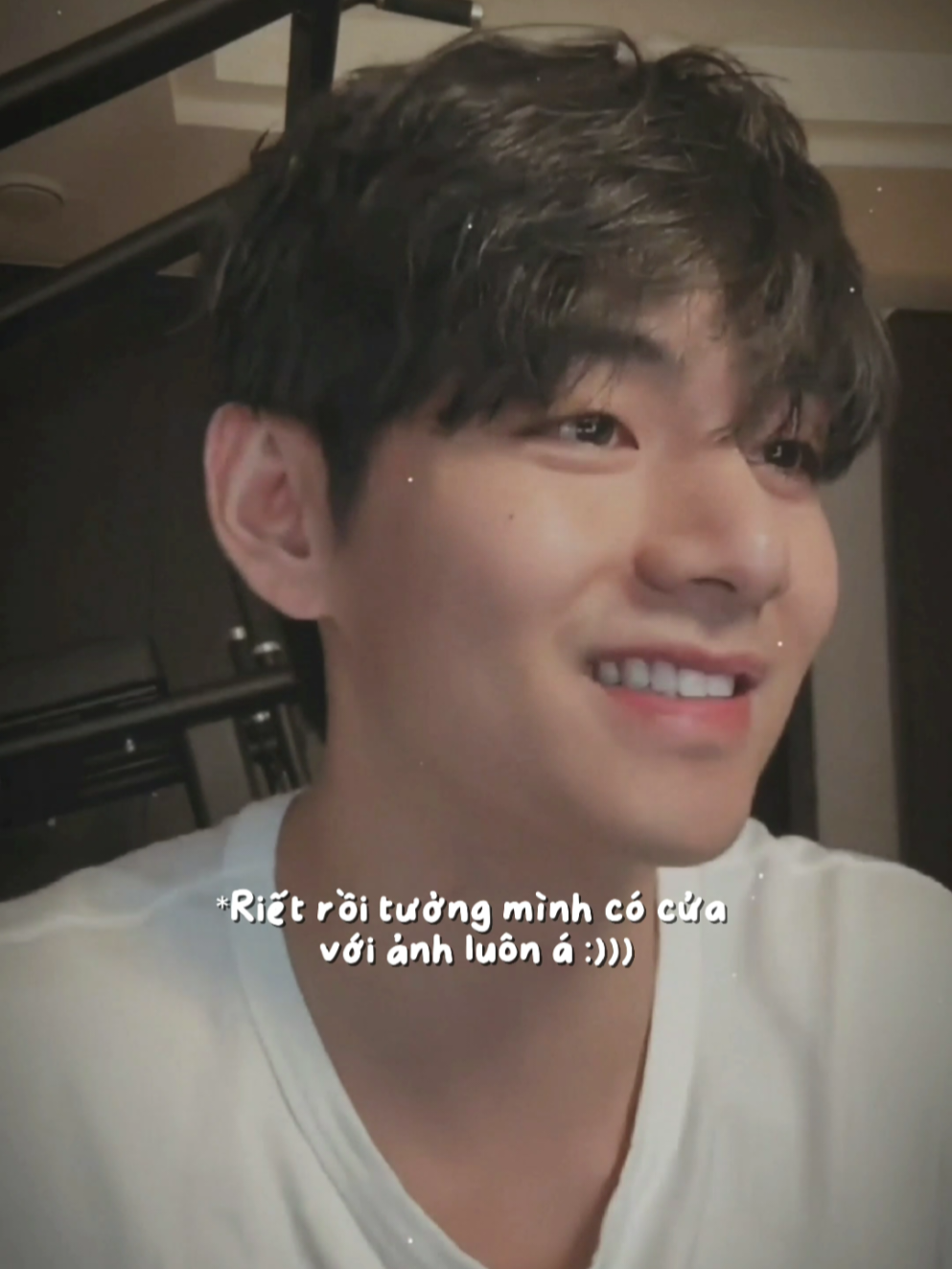 Ảnh gia trưởng với chúng tôi :))) #taehyung #kimtaehyung #weverselive #fyp #babyjiminshi13 @TikTok 