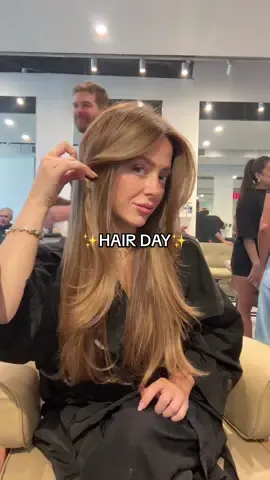 DARE I SAY MY BEST HAIR COLOR YET?!?! Carmel for the winnnnn 🍯 (I’m sorry I know you guys wanted me dark but this feels more like me 😭😂)  @arielmunz @RyanAustinHair 