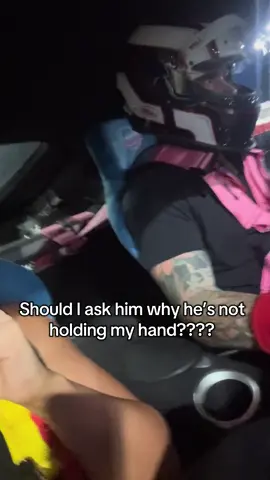 What you can’t drift with one hand??? #drift #drifttok #tracktok #relationshipgoals 