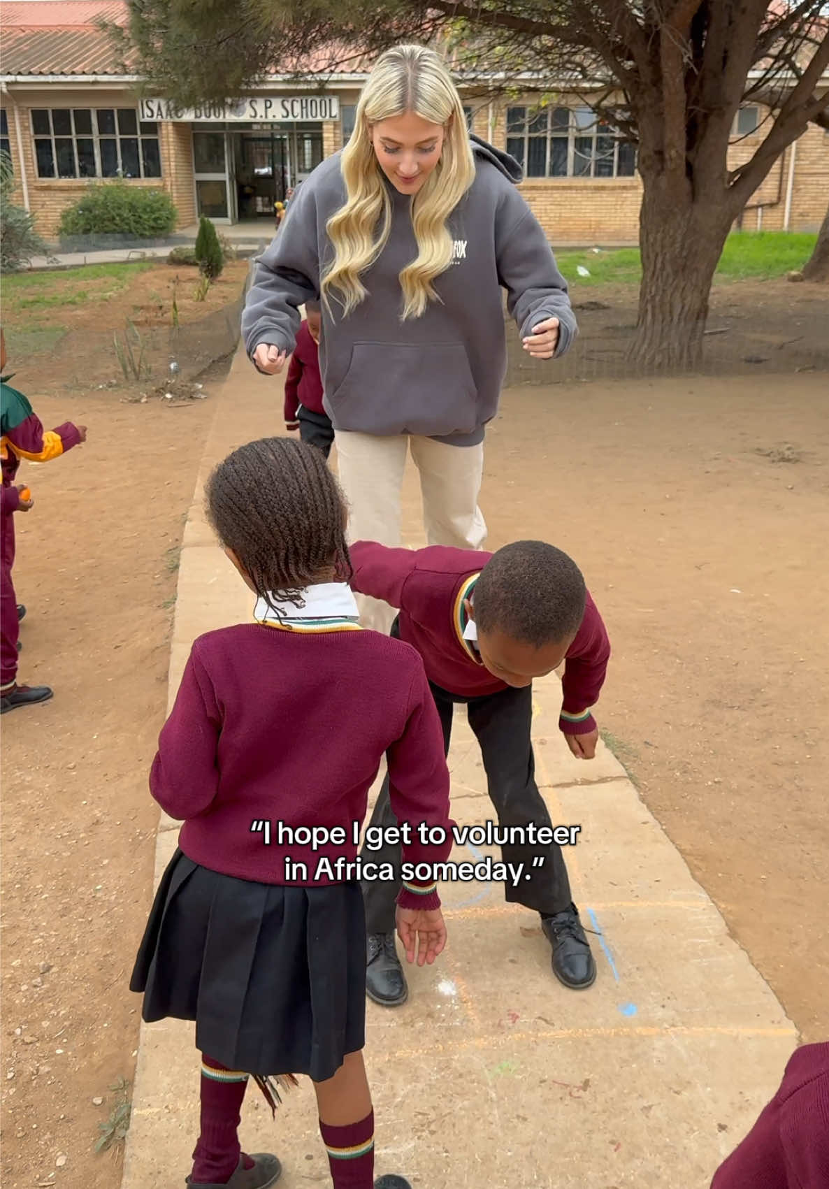 👇🏻If you want to join me on a volunteering group trip in South Africa head over to the website in my bio!🥹👇🏻  ‼️2026 TRIP DATES HAVE NOW LAUNCHED!‼️ 14 nights with me & a group of like minded friends, volunteering at schools teaching the children sports, English & assisting in preschools🥹, whilst getting a chance to explore the beautiful South Africa on a gorgeous guided safari..🐘🇿🇦 Does this life changing trip with me sound like something you want to join me on?✈️  2026 TRIP DATES AVAILABLE📆 : 11th April - 25th April 2026 27th April - 11th May 2026 25th July - 8th August 2026 COST💰 : £1299 per person  WHICH INCLUDES : 🛌Accomadation  🥙All Meals 🐘Safari trip 🏄🏼‍♀️Weekend trip to Jeffreys Bay 🏜️Sand Boarding 🕺🏼Evening outings & activities  👩🏼‍🏫Funding for the resources & volunteer projects 🚐Airport pickup & drop off  🚙All inbound transport  👱🏻‍♀️Pre-departure support 👕T-shirt Tour Highlights: 🏅Teaching Sports in Schools 📚Teaching English in Schools 👶🏼Working with disadvantaged PreSchoolers 🐘Safari Game Drive 🏄Trip to Jeffreys Bay  👩🏻‍🤝‍👩🏼Meet & Make Friends For Life ...AND MORE! Get ready to dive into the world of volunteering - it’s going to be a blast!📚👩🏼‍🏫 Message me if you have any questions! I can’t wait for you guys to come along with me and experience this life changing trip!🥹🫶🏼 🚨🔗 IN MY BIO TO BOOK🚨MESSAGE ME IF YOU HAVE ANY QUESTIONS ABOUT ANYTHING‼️ #tr#travellingafricar#travelafricao#volunteeringf#africar#travel  #travel