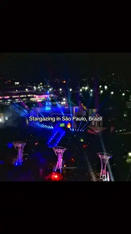 I neeeed to experience Stargazing live 😵‍💫 #travisscott #brazil #thetown #concert #utopia 