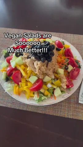 When you order a salad at a restaurant, it would be so awesome if something like this came out but instead, it’s just a piece of lettuce with a pink tomato a bunch of cheese and egg and some greasy dressing on top. This is what salad should look like