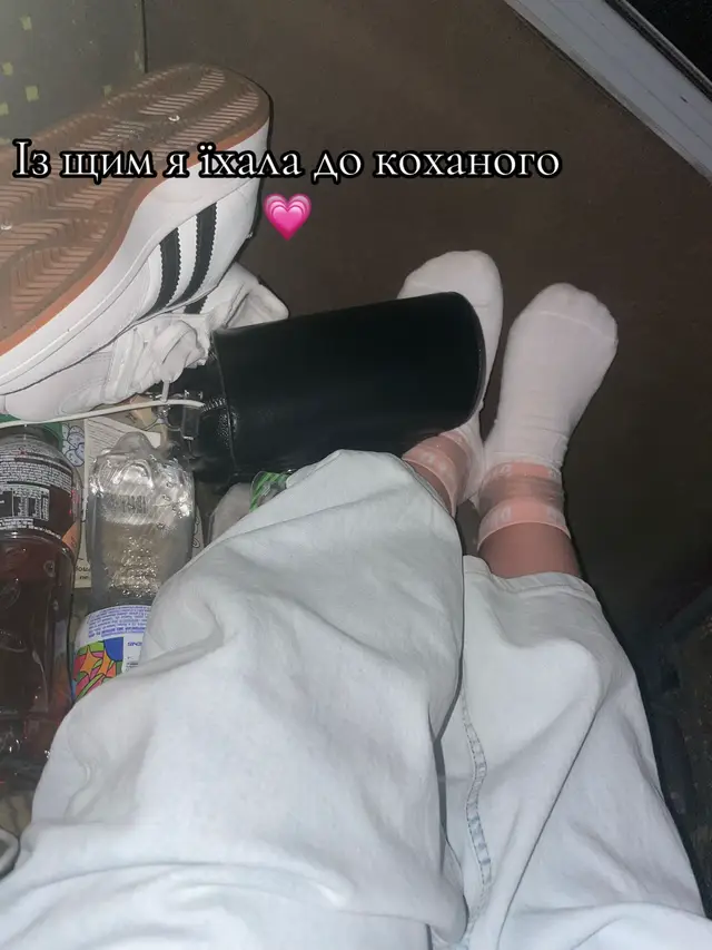 23-го я ще обіймала тебе, тримала за руку, цілувала твої ніжні губи, вдихала твій рідний запах… 24.06.2025 о 3:30 востаннє я пригорнулась до тебе, поцілувала і вдихнула тебе на повні груди, щоб запам’ятати назавжди. А вже о 4:15 ти зник… 💔 Зник із очей, але не з мого серця. Зник із дому, але не з моїх думок. Мій коханий, ти завжди поруч у моїй душі, у кожному моєму подиху, у кожному битті мого серця.#44ОМБр #ПовернітьБезвістиЗниклих #СелоШевченко #ДеНашіВоїни #незначитьзабутий 