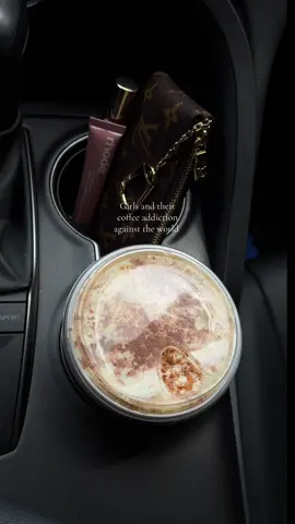 <3 coffee #coffee #coffeelover #coffeeaddiction #fallvibes #fypシ 