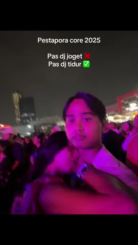 Ngalahin jam berangkat kerja gue jadinya ngantuk bgt bang @Pestapora 