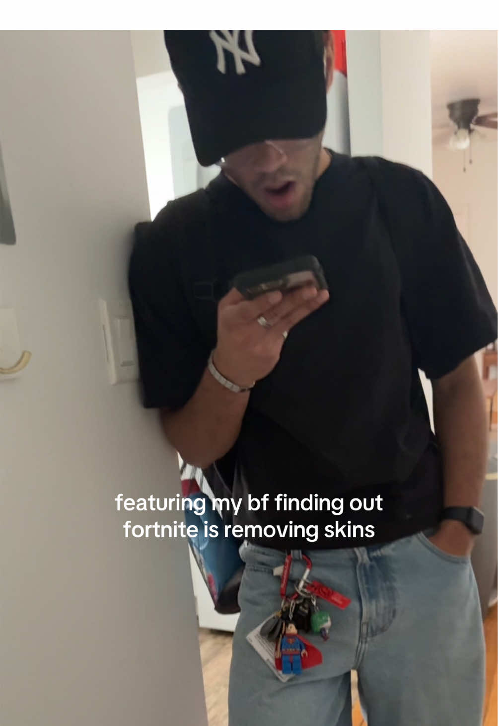 he was so unfazed by the audio LOL