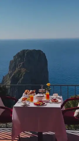 The breakfast, the vibe, the peaceful old money vibes in the early morning of Italy 🗝️ #lovau