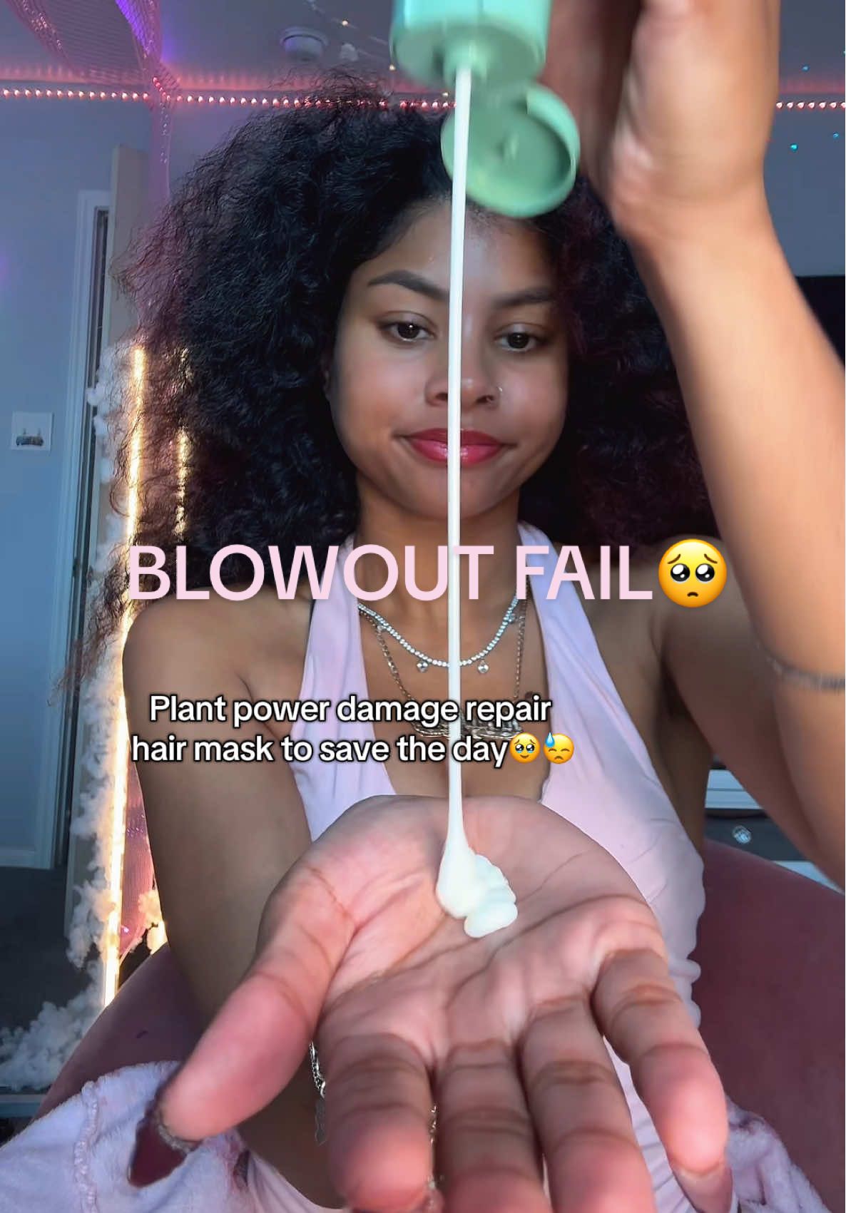 Sometimes my hair legit has a mind of its own😭 posting to keep it real that not all styles come out as planned🌚 oops I don’t think they were dry enough🥺 But here’s Products used🫶🏽: @Hairitage by Mindy shampoo & conditioner & brush @Eva NYC hair dryer  @Not Your Mother's NEWEST scrunch the crunch hair oil!! @Sienna Naturals plant power hair mask  @glitzandglam.products bling spray bottle  @touchland hair perfume  #beauty #hair #hairstyle #hairinspo #curls 