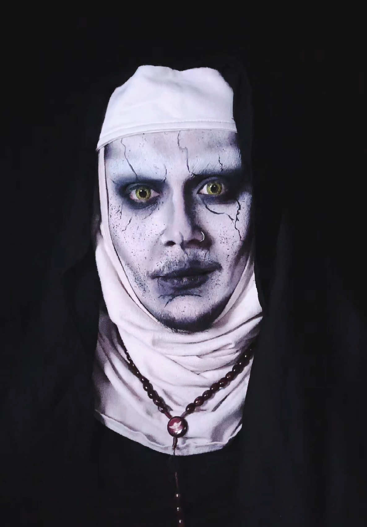 Let me know in the comments who your favorite horror character is ?  #nunmakeuplook#creativemakeup#transition#supremesalty🧂#savagepandafamily🐼 