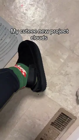 Memory foam soles and all ! #clogs #projectcloud #newshoes #wintershoes #shoes 