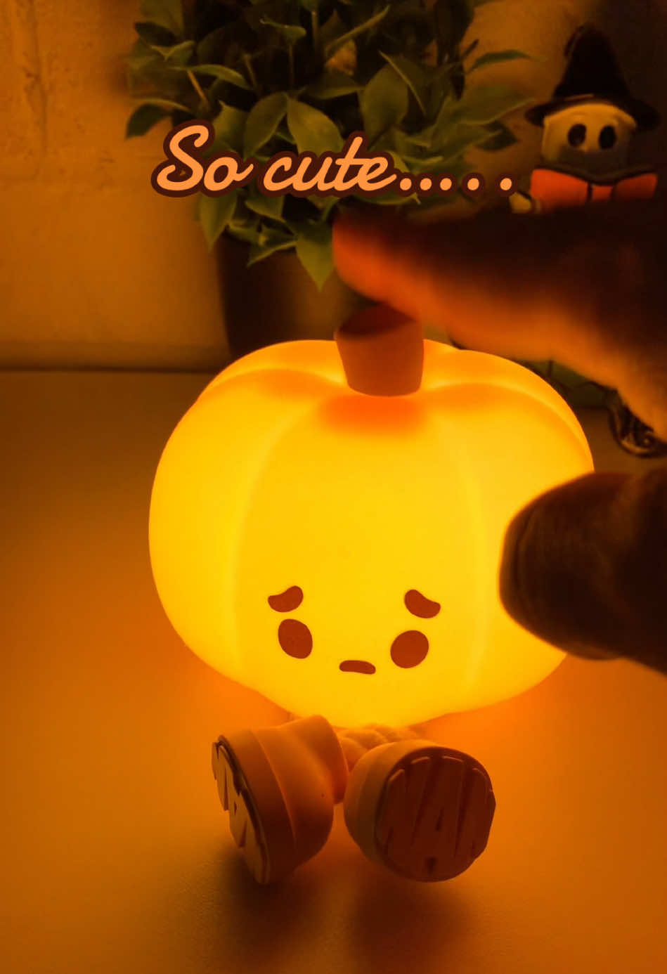 🎃✨Cute HALLOWEEN pumpkin decor and night light🎃 #halloweenlights #halloweendecor #halloweendecorations #nightlight #tiktokmademebuyit 
