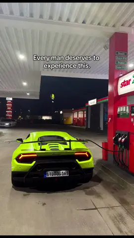 #StoicLiving #LuxuryMindset #WealthJourney 