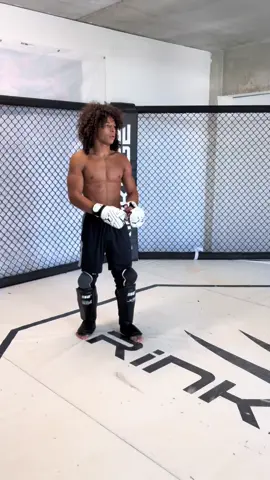 Sparring time avec les gants de sparring MMA Impérium d'Alpha Training🔥 Confort, durabilité & maintien pour tes séances les plus intenses. 💥 -10% sur tout le site avec le code LEILY10 sur alphatrainingstore.com@Alpha Training##pourtoii##fyp##mma#sparring #TeamAlapha