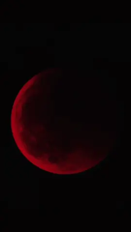 ﴿ فَإِذَا بَرِقَ الْبَصَرُ﴾﴿ وَخَسَفَ الْقَمَرُ﴾ [ القيامة: 8] #قران #قران_كريم #خسوف_القمر #اكسبلور @tiktok creators #CapCut 