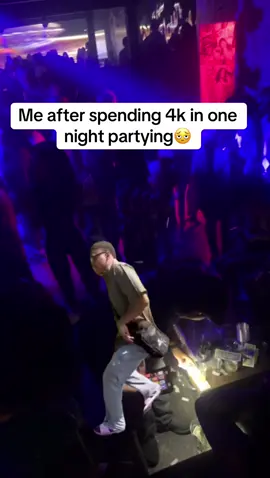 Be losing track of how much be going out at these clubs 😭 #Meme #MemeCut #money 