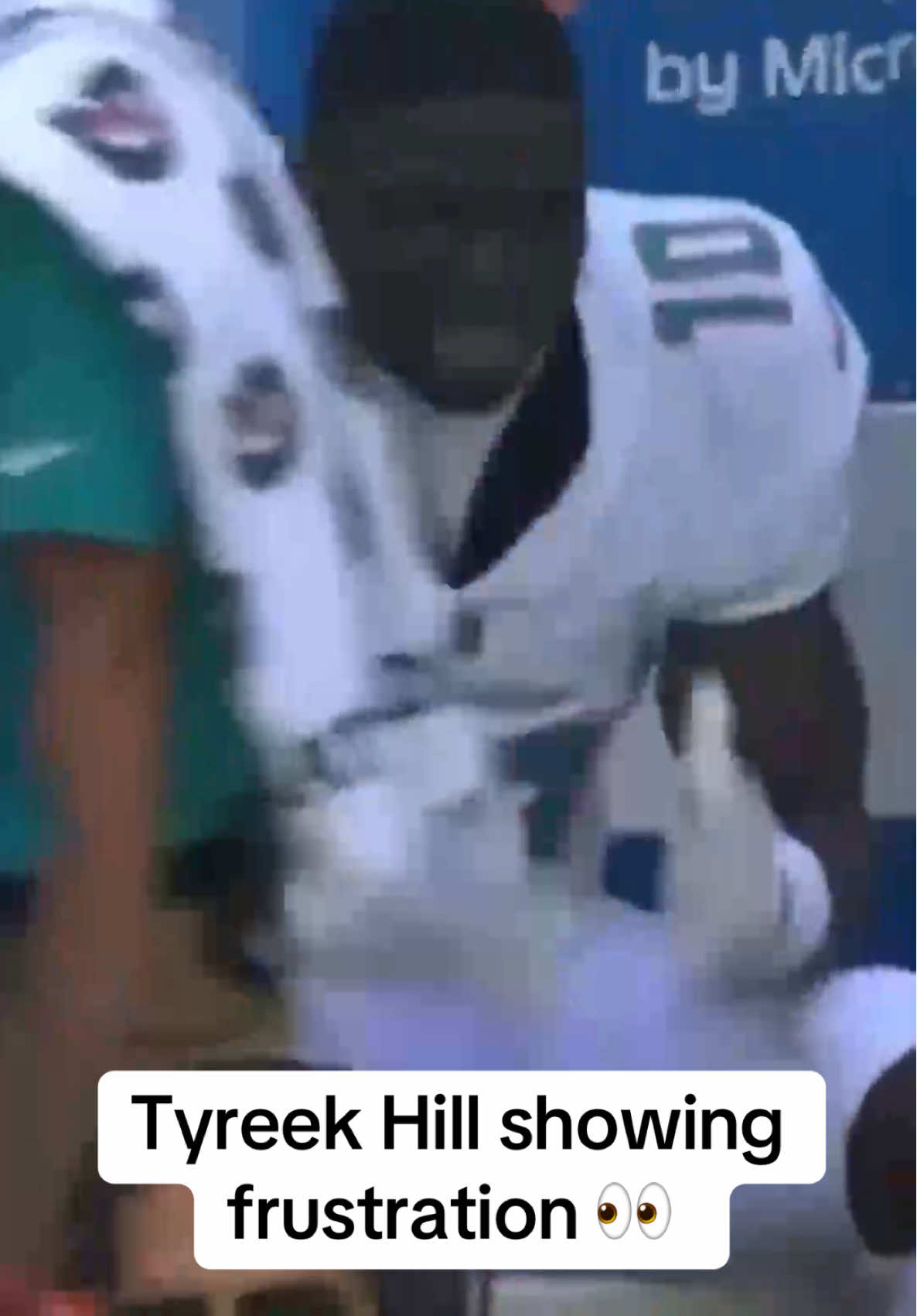 Tyreek Hill is frustrated after the Dolphins fall behind 17-0. #nfl #miamidolphins #tyreekhill 