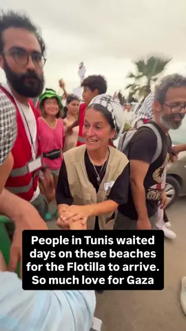 People in Tunis waited days on these beaches for the Flotilla to arrive. So much love #globalsumudflotillia #solidarity #explore #tunis #fyp @Global Sumud Flotilla 