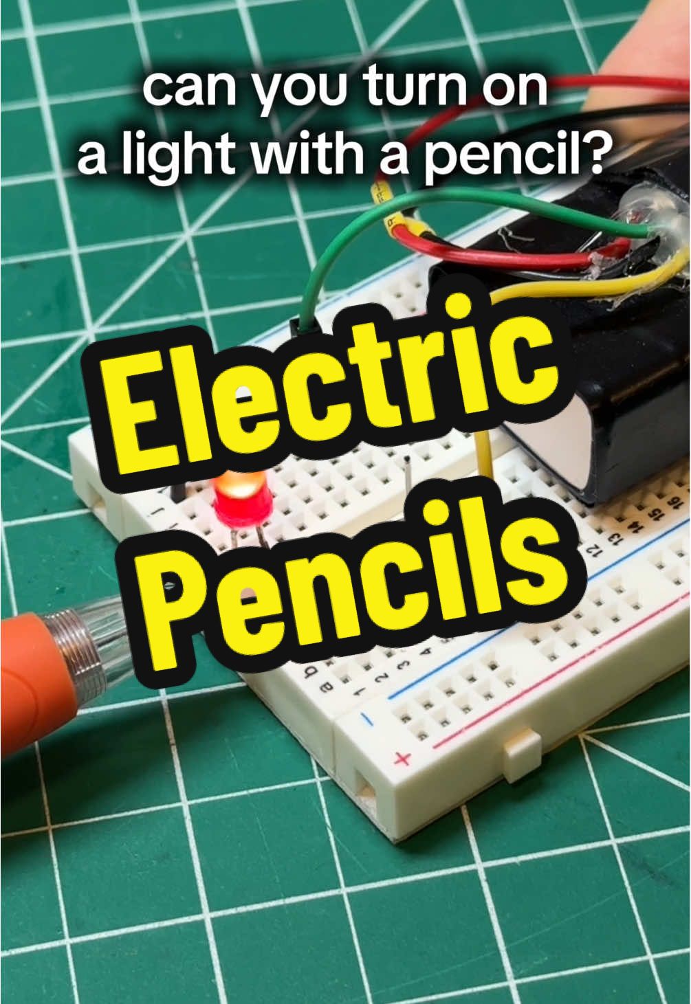 Nah this is definitely dark magic 🧙🏼‍♂️ #electronics #engineering #DIY #electricity 