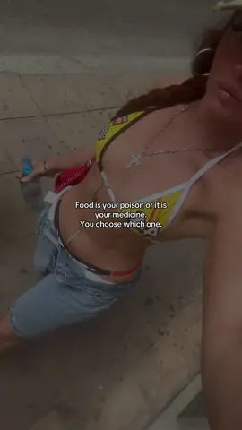 ✨ Food is either your poison or your medicine — you choose. ✨ Making a change to my food & nutrition was the BEST thing I ever did to help manage my endometriosis symptoms 💛🌱 Small swaps ➝ big relief. Anti-inflammatory foods. Healing the gut. Balancing hormones. Trust me — what you put on your plate matters more than you think 🥦🍋🥥 #Endometriosis #FoodAsMedicine #HolisticHealth #AntiInflammatory #HormoneBalance   